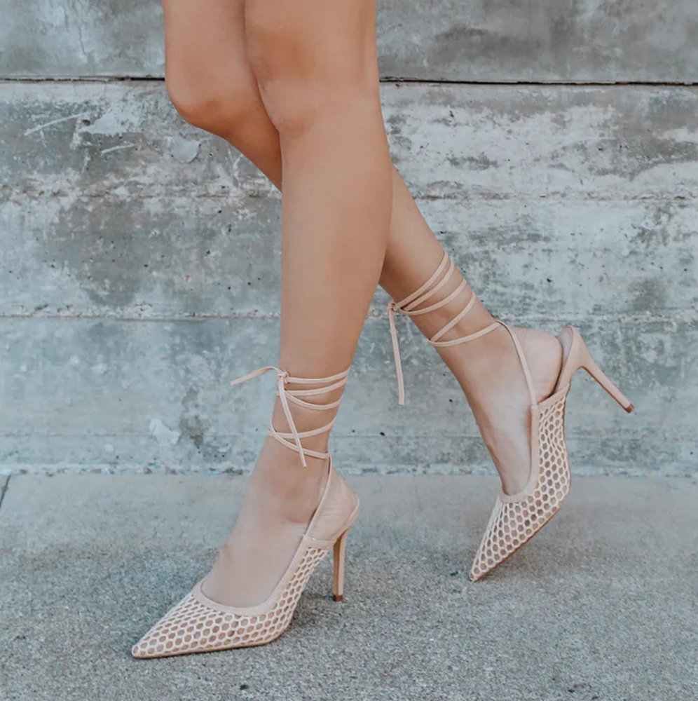 🥀NWT LULUs Lenox Nude Pointed-Toe Lace-Up Pumps🥀